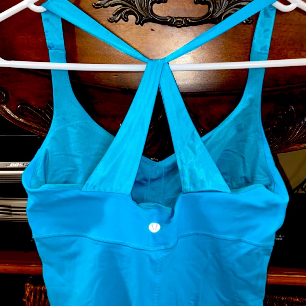 Size 8 Lululemon tank